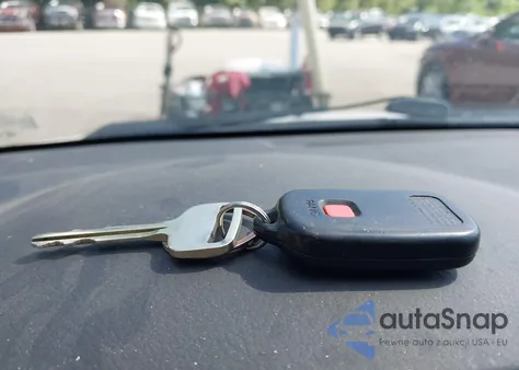 2004 Toyota Corolla S из США, поврежденный, VIN 1NXBR32EX4Z341909